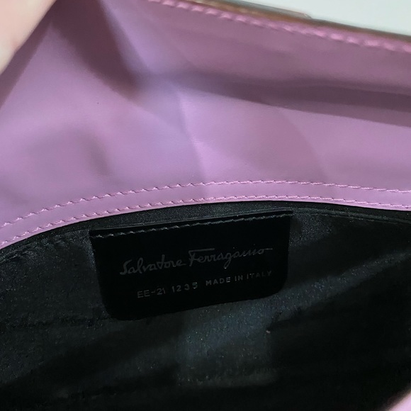 Ferragamo baguette bag, Stunning Lavender Embossed Leather, Early 00’s - Picture 4 of 6